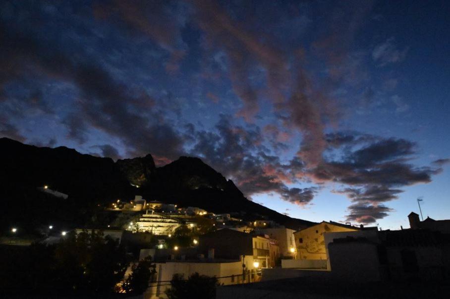 Hotel Montesion Luz Del Desierto Lucainena de las Torres Dış mekan fotoğraf